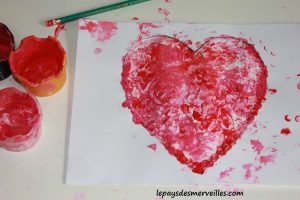 Bricolage coeur peinture - bricolage fête des pères fête des mères (5)