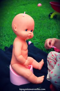 Donner le bain aux poupées (8)