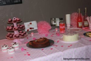 Anniversaire 2 ans déco de table rose