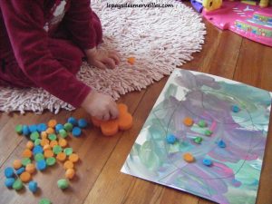 Activité poisson d'avril - Peinture, collage & playmais (1)