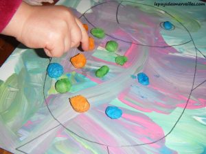 Activité poisson d'avril - Peinture, collage & playmais (3)
