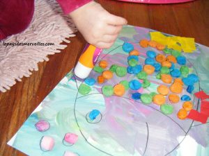 Activité poisson d'avril - Peinture, collage & playmais (4)