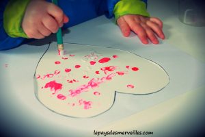 Bricolage coeur peinture - bricolage fête des pères fête des mères (3)