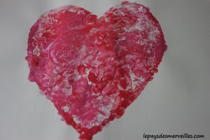 Bricolage coeur peinture - bricolage fête des pères fête des mères (8)