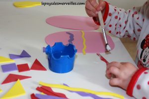 oeuf de Paques articulé avec poussin - bricolage Paques (2)