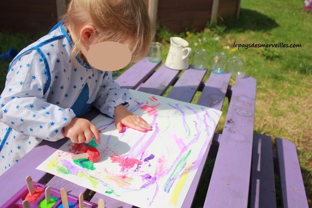 Peinture glaçons gouache - activité manuelle enfant (7)