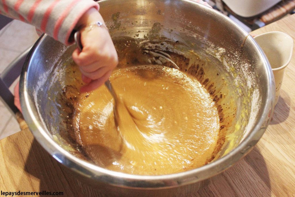 pâte à gâteau enfant