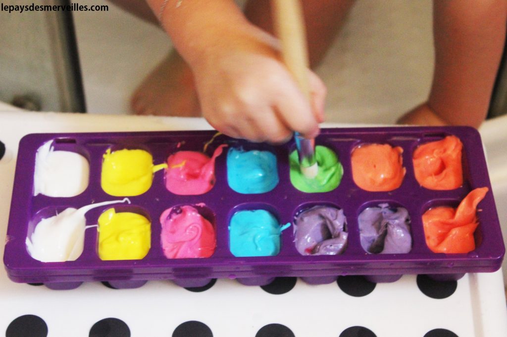 peinture dans la douche pour les enfants