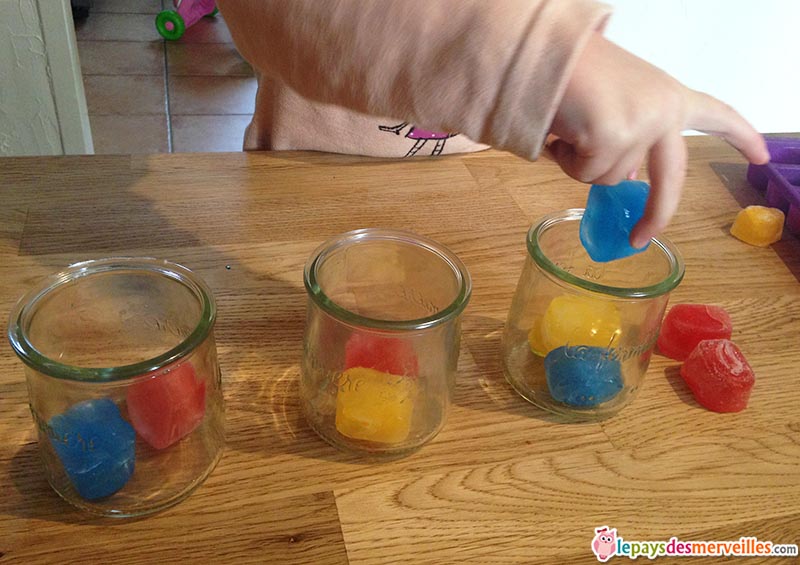 expérience mélange de couleurs glaçons