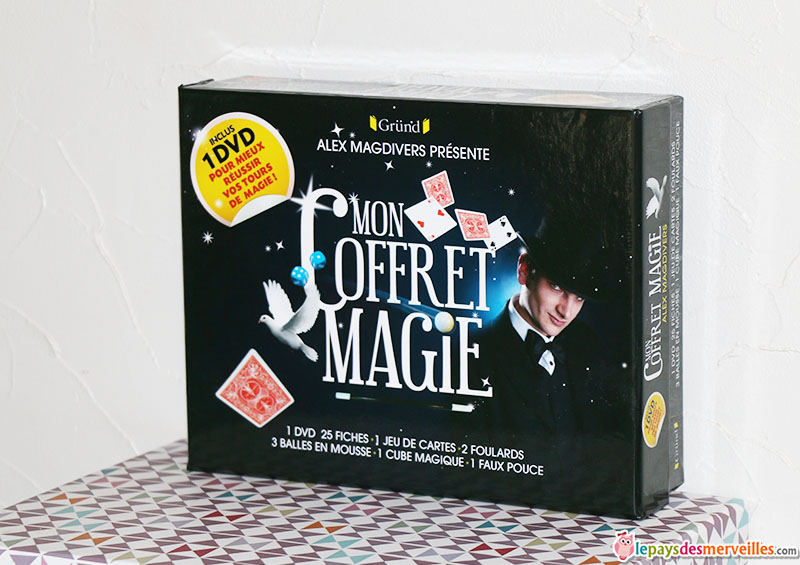 Coffret Magie - Du contenu pas-à-pas et en cadeau : 1 DVD, 1 jeu magique de  52 cartes, 1 cube magiqu