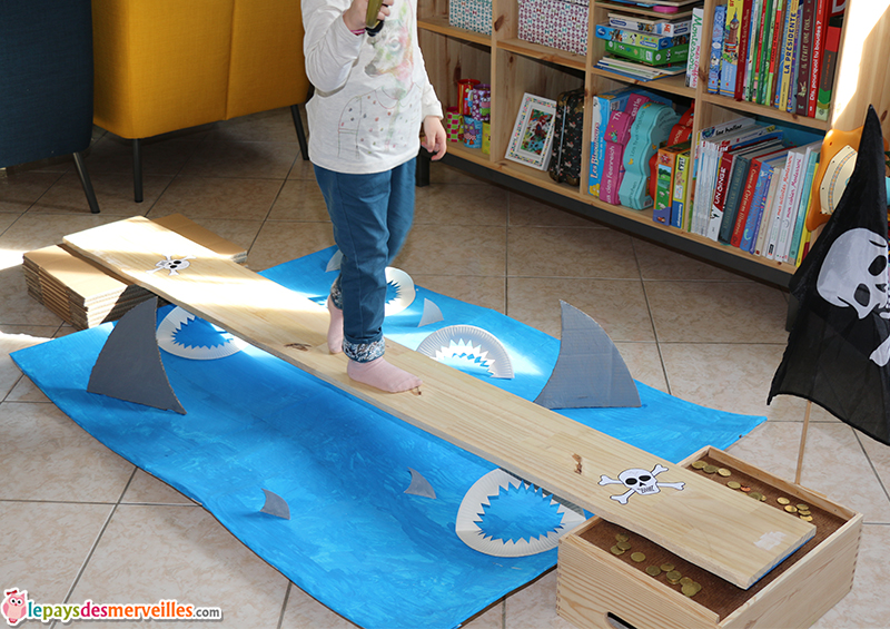 jeu enfant planche pirate