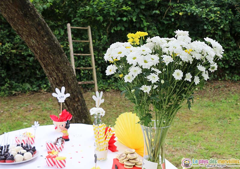 fleurs deco table anniversaire