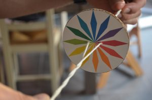 thaumatrope-arc-en-ciel