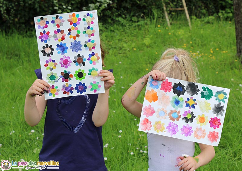 activité manuelle avec des fleurs du printemps