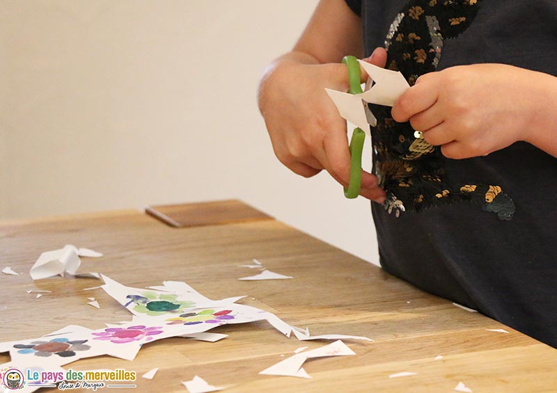 découpage de fleurs enfant de 5 ans