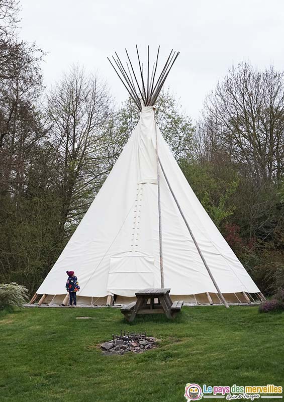 grand tipi pour 15 personnes 