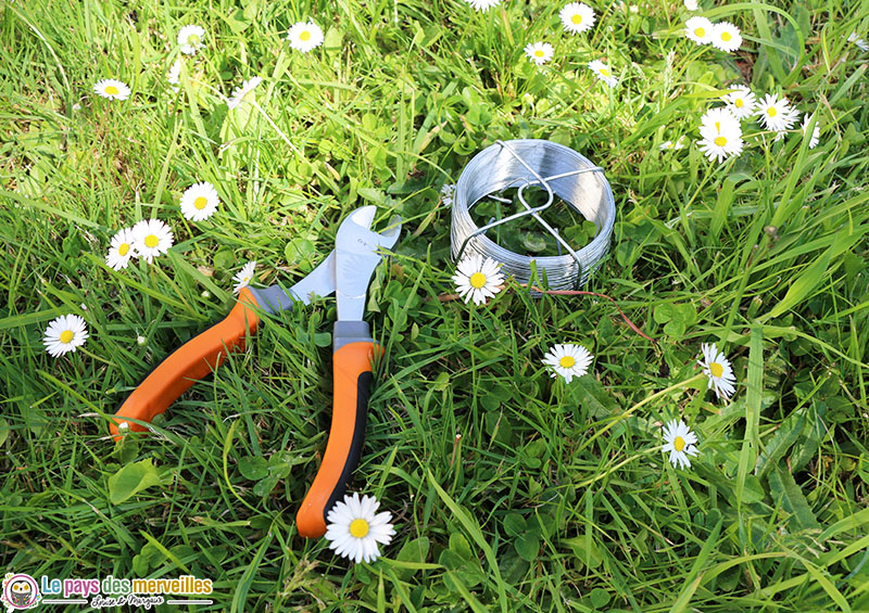 matériel pour réaliser une couronne de fleurs