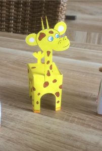 girafe en paper Toy