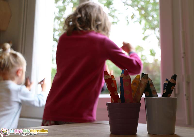 dessiner sur les vitres avec des crayons multi-surfaces