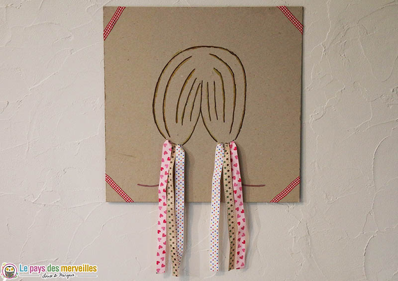 DIY enfant du tableau pour apprendre à faire des tresses