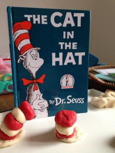 the cat in the hat chapeau en pâte à modeler 