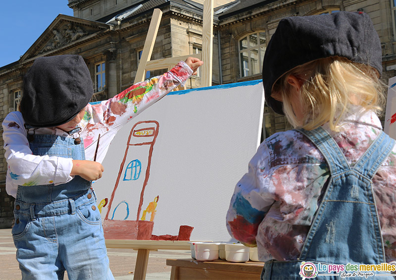 Peinture avec chevalet devant le musée des beaux-arts de Rouen 