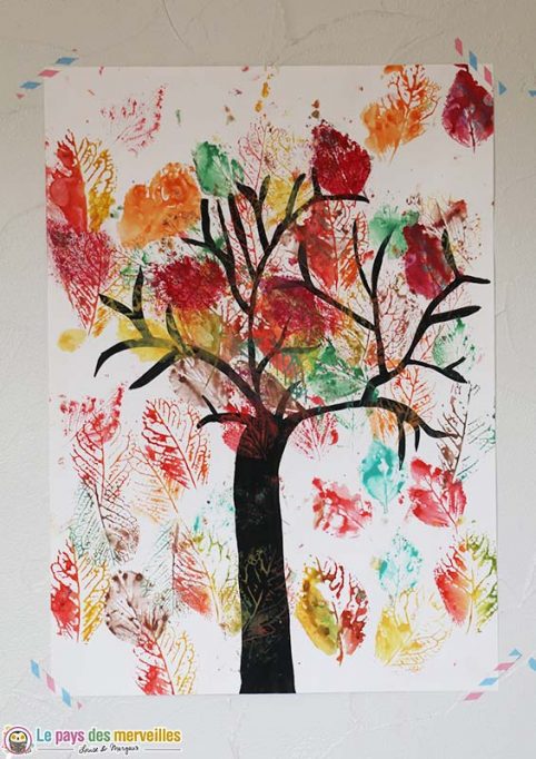 arbre d'automne par une enfant de 6 ans