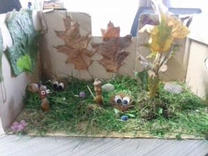 forêt d'automne dans un carton