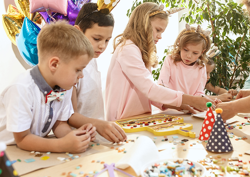 Jeux de rôle et d'imagination pour un anniversaire enfant réussi