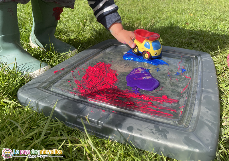 activité manuelle amusante avec enfant 2 ans 