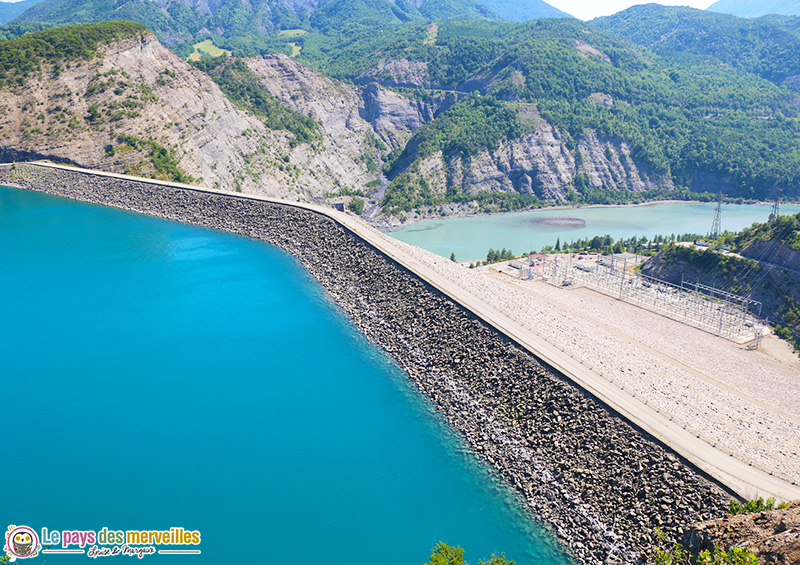 Barrage de Serre-Ponçon et rivière Durance