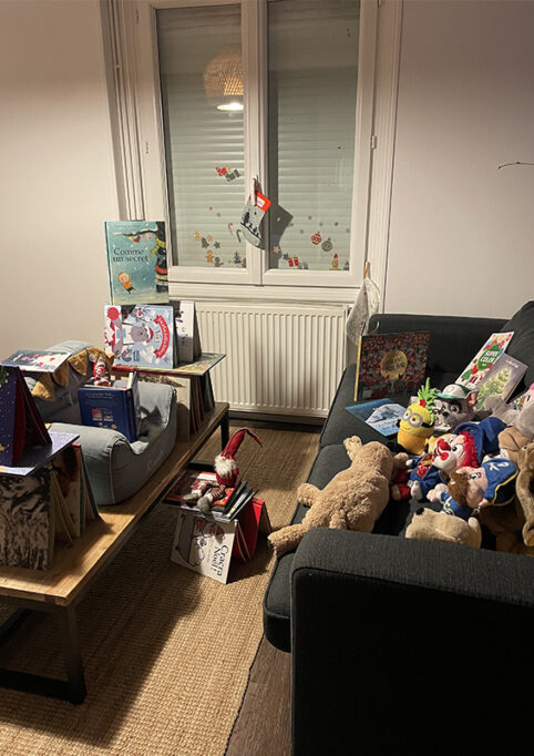 Bêtise lutin de Noël facile avec des livres