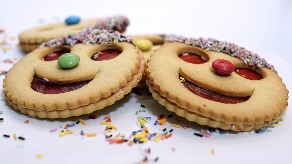 biscuits pour une décoration d'anniversaire sur le thème du cirque