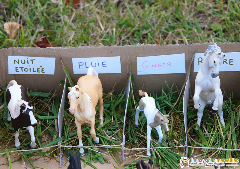 DIY écurie chevaux en carton 