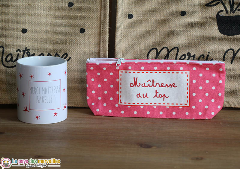 trousse et tasse personnalisées pour la maîtresse