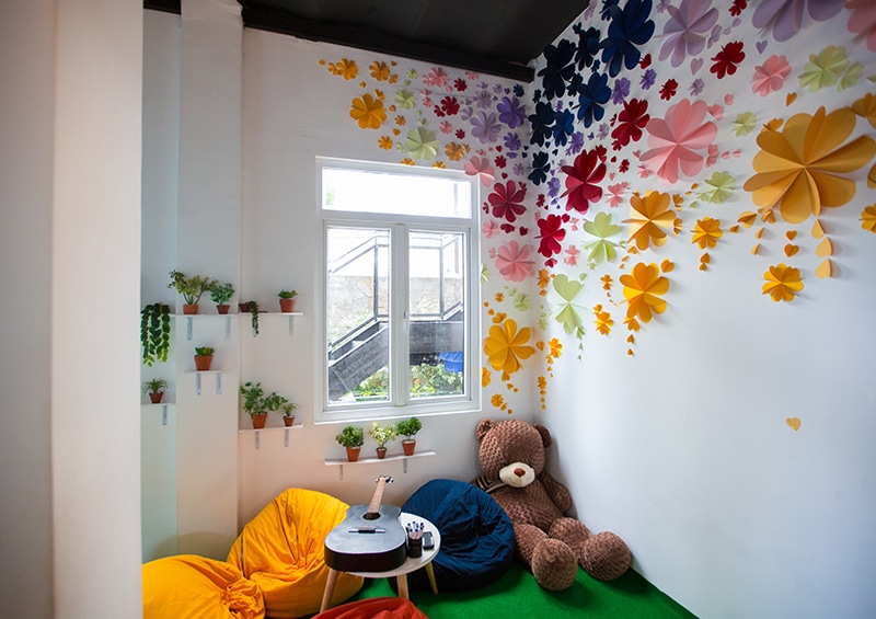 plantes dans une chambre d'enfant