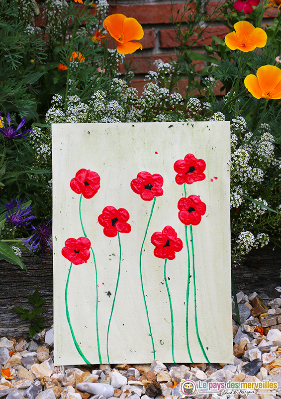 Champ de coquelicots à la peinture végétale et peinture aux doigts