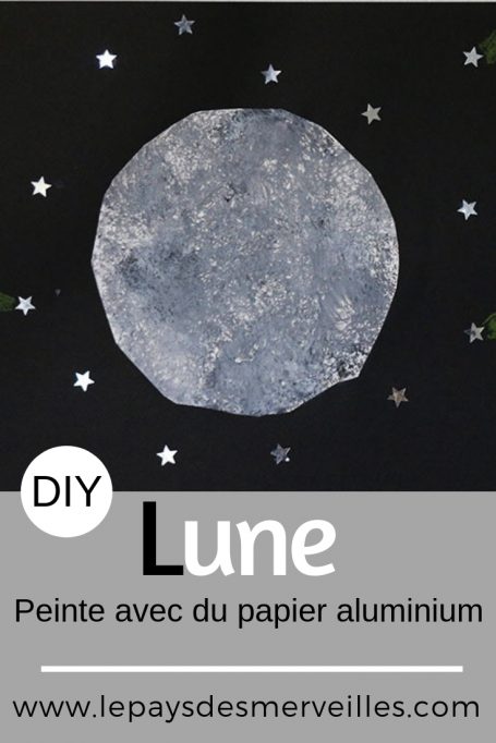 Lune peinte avec du papier aluminium