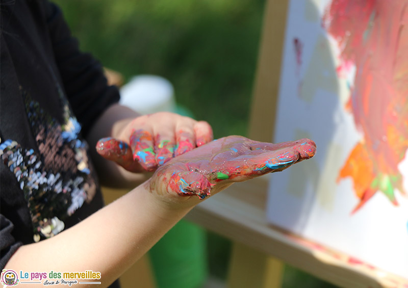 Peindre avec les mains