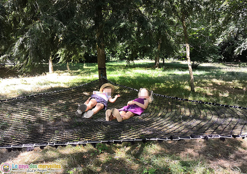 Filets en sieste dans les arbres du château d'Harcourt