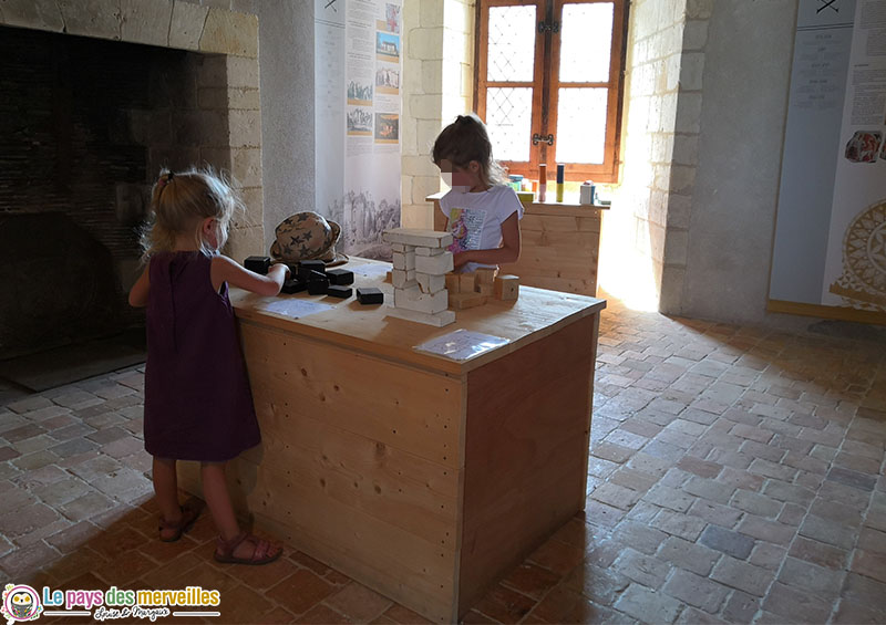 Jeux de construction dans le château d'Harcourt