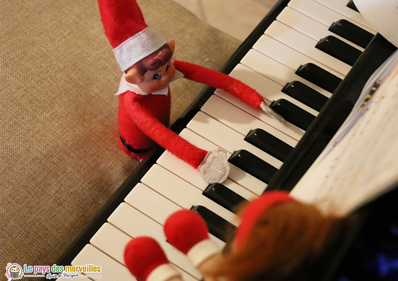 lutin farceur au piano