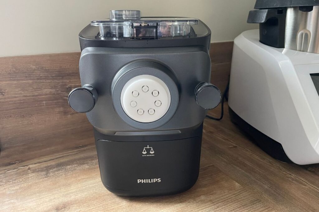 machine à pâtes Philips avec balance intégrée
