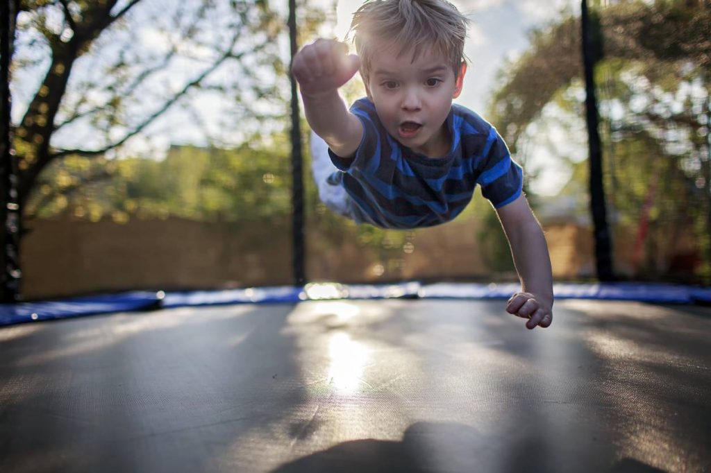 Trampoline exterieur enfant