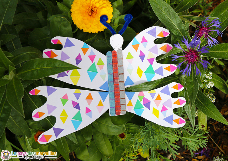 papillon en gommettes enfant de primaire