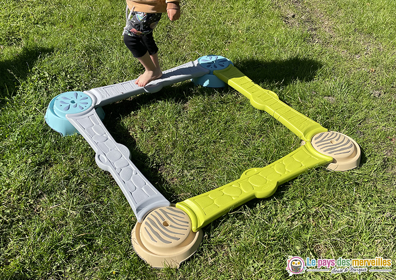 Parcours de motricité dans le jardin