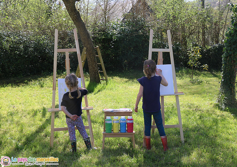 Activité manuelle dans le jardin