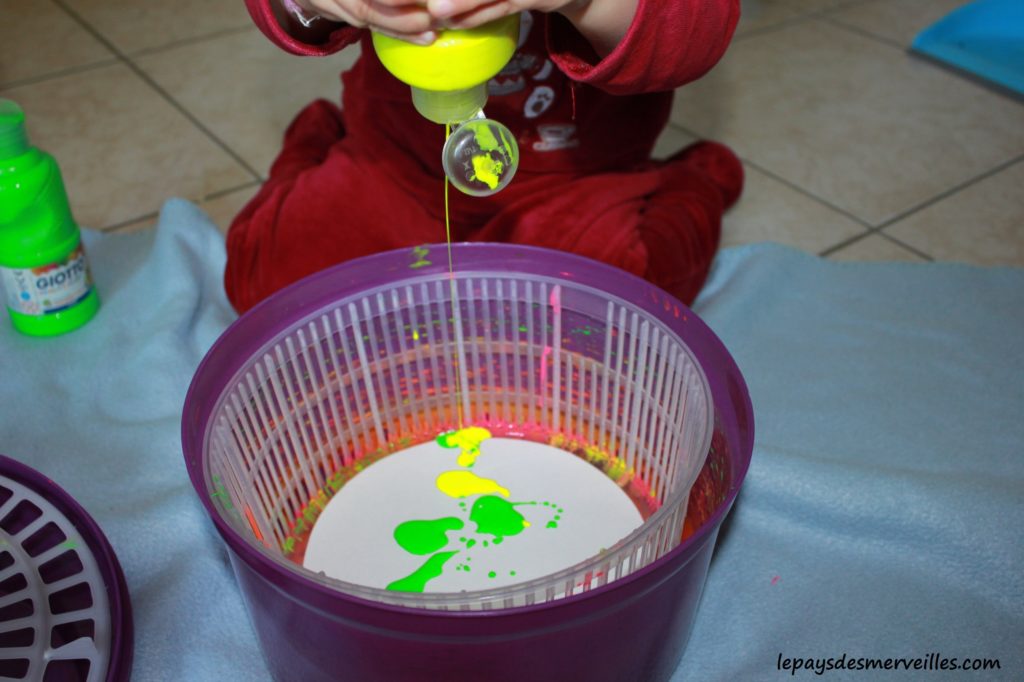 peindre avec une essoreuse à salade