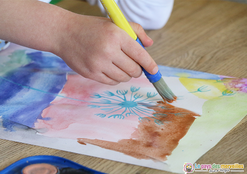 Peinture à l'eau sur du drawing gum