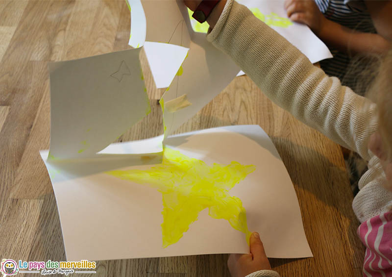 Etoile avec la technique de la peinture au scotch